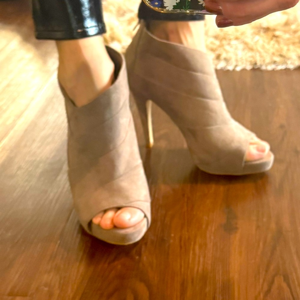 Fergalicious by Fergie open toe booties, 8.5